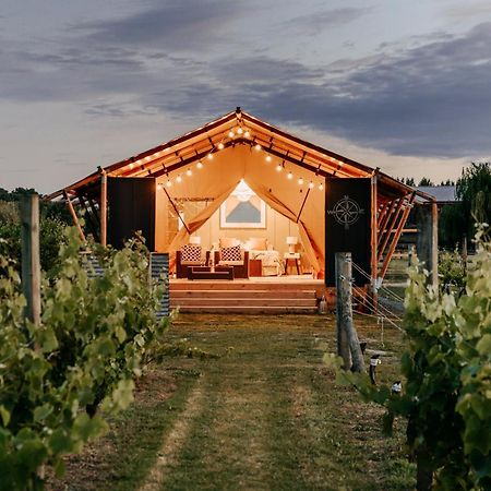 Villas & Vines Glamping Hastings Exterior foto